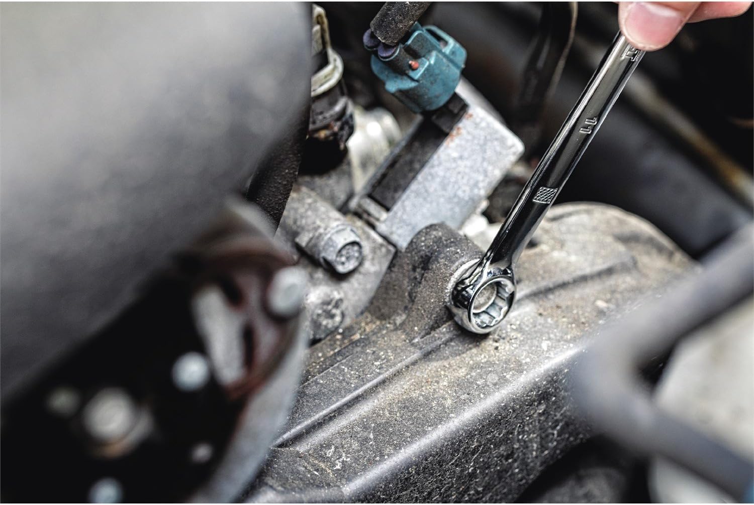 DEWALT Mechanics Tool Set, 1/4" & 3/8" & 1/2" Drive, SAE/Metric, 205-piece (DWMT81534) - Image 5